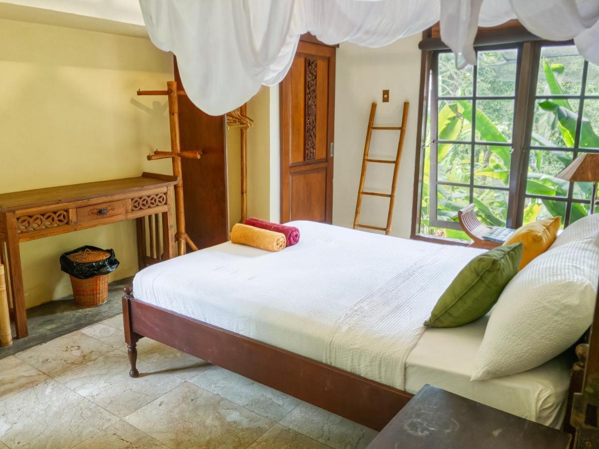 Room4, Number3
